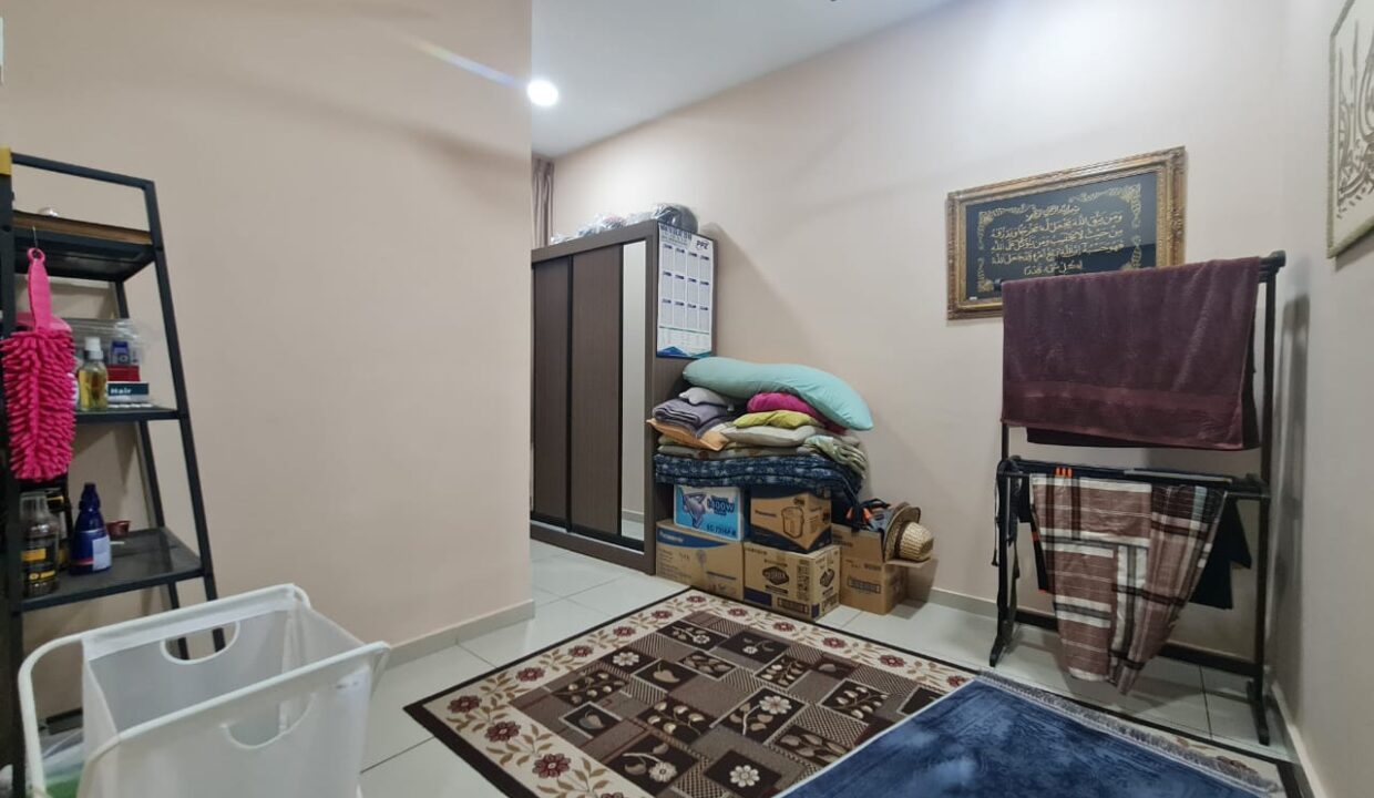 DOUBLE STOREY TERRACE RAWANG 10