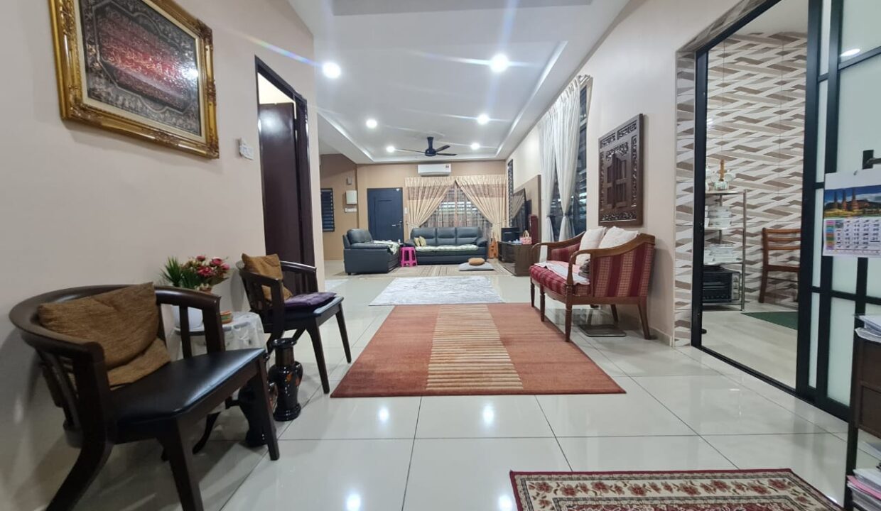 DOUBLE STOREY TERRACE RAWANG 4