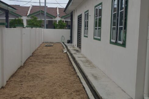 RUMAH SETINGKAT SEMI D TAMAN CANTIK II PERAK 8