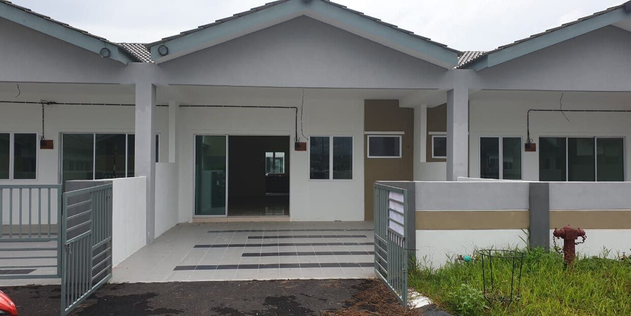 RUMAH TERES SETINGKAT INTERMEDIATE FASA 2B (490) BANDAR BARU SETIA AWAN 2