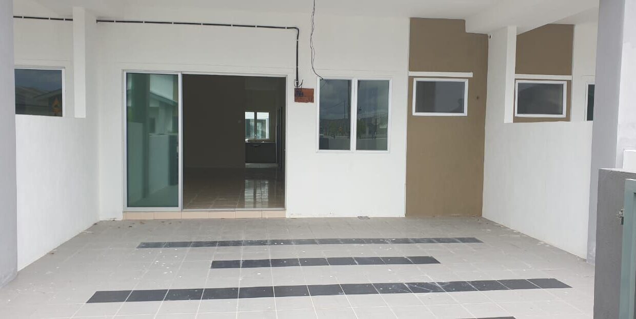 RUMAH TERES SETINGKAT INTERMEDIATE FASA 2B (490) BANDAR BARU SETIA AWAN 3