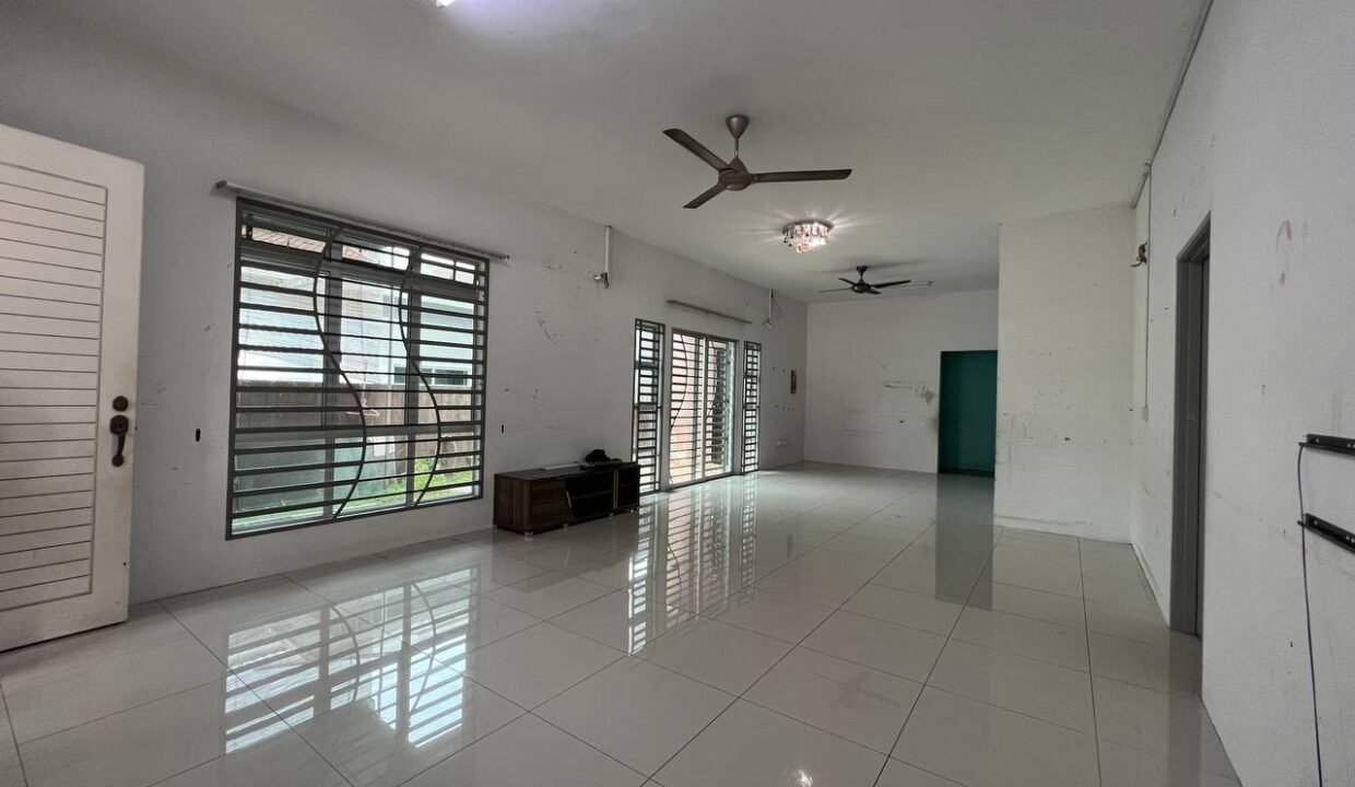 SEMI D SETINGKAT FREEHOLD EXTEND KITCHEN DI TAMAN TAPAH 3