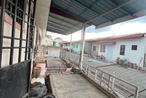 TERES SETINGKAT FACING OPEN DI PENGKALAN BANDARAYA 11