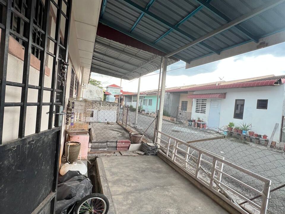 TERES SETINGKAT FACING OPEN DI PENGKALAN BANDARAYA 11