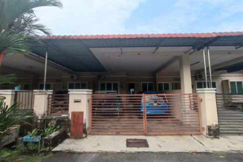 TERES SETINGKAT TAMAN TEKKAH PERMAI 1